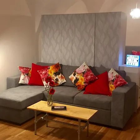 Apartment Kienreich - Moderne, Ruhige Altbauwohnung Im Herzen Der Altstadt Graz